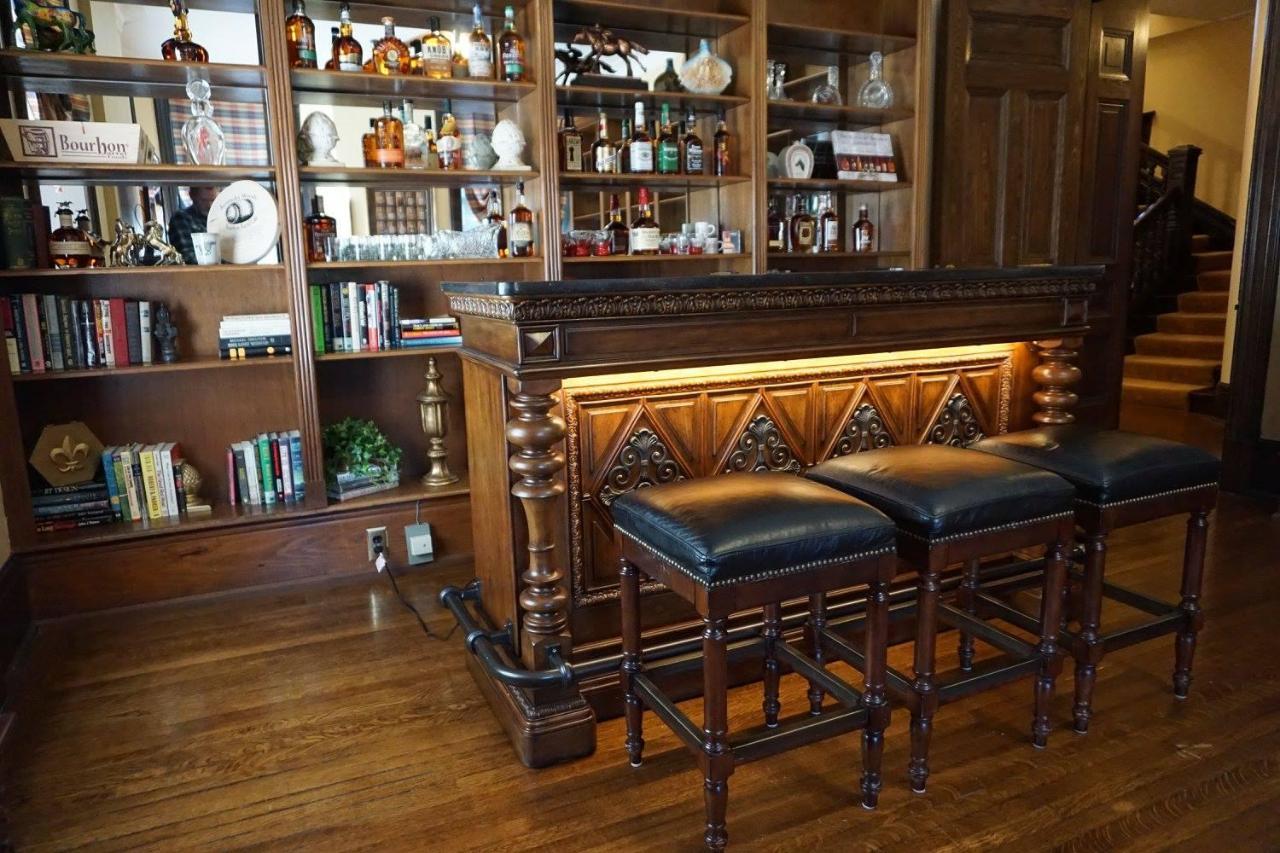 Louisville Bourbon Inn Esterno foto
